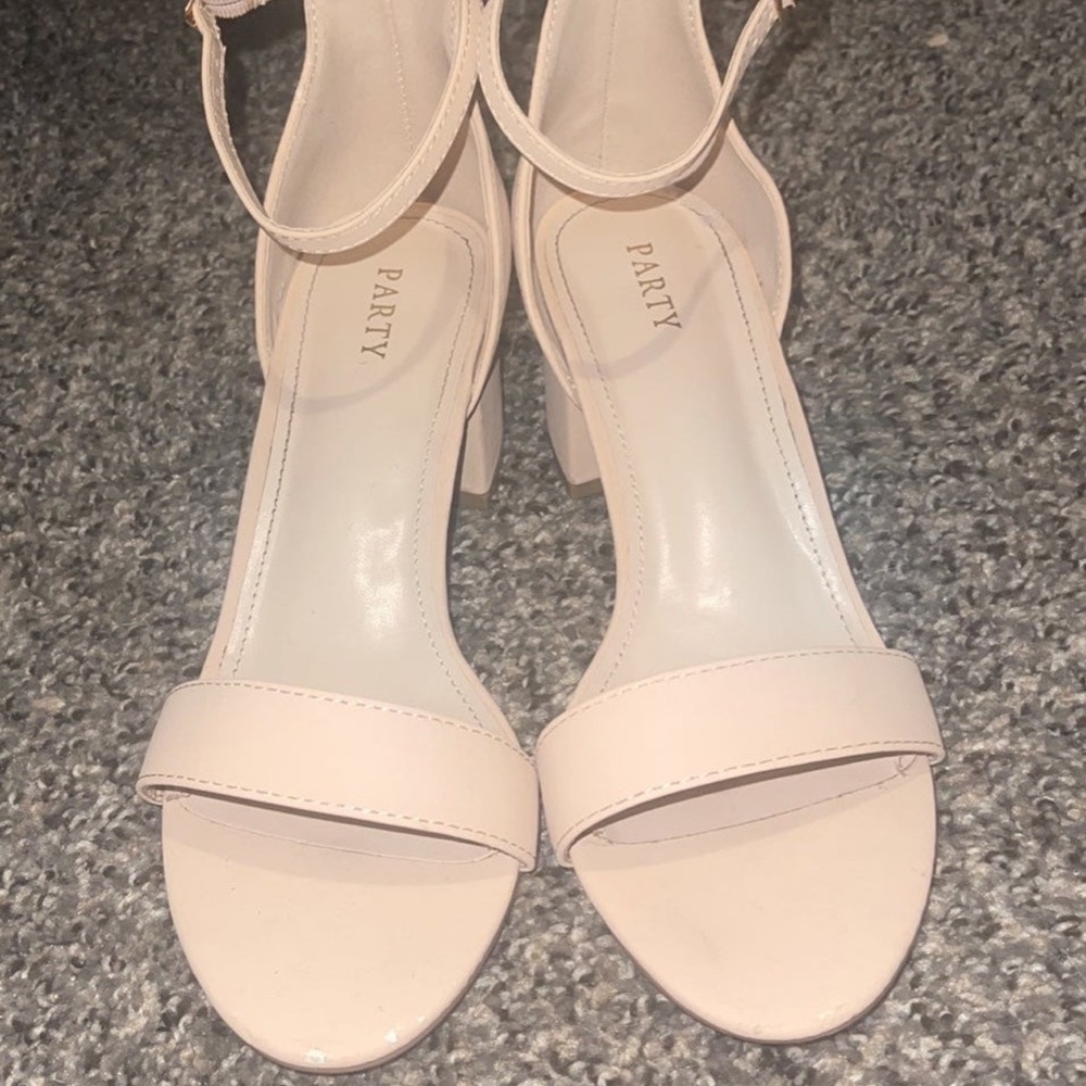 SOLD Nude Heel